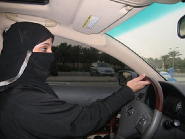 Saudi-women-want-to-drive-car-in-Saudi-arabia-640x480.jpg