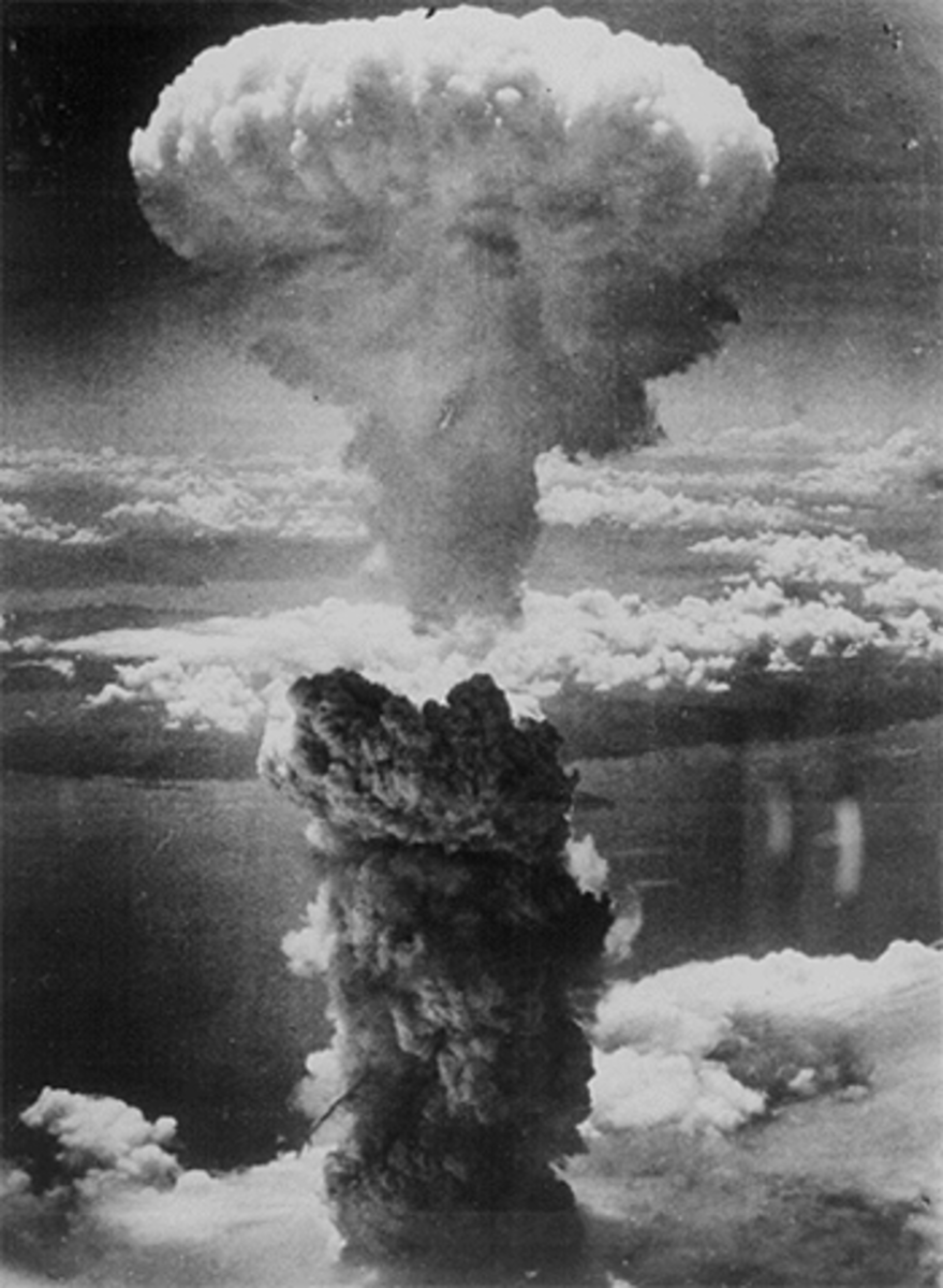 HiroshimaAtomicBomb_02.gif