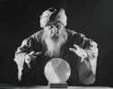 fortuneteller-crystal-ball-9509303[1].webp
