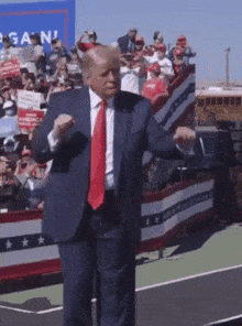 donald-trump-dance-holy-crap-donald-trump.gif