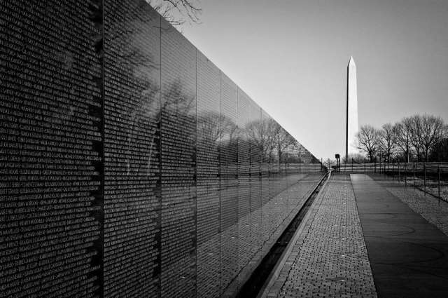Vietnam_War_Memorial_degln0.jpg